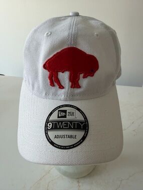 Buffalo Bills white New Era adjustable cap